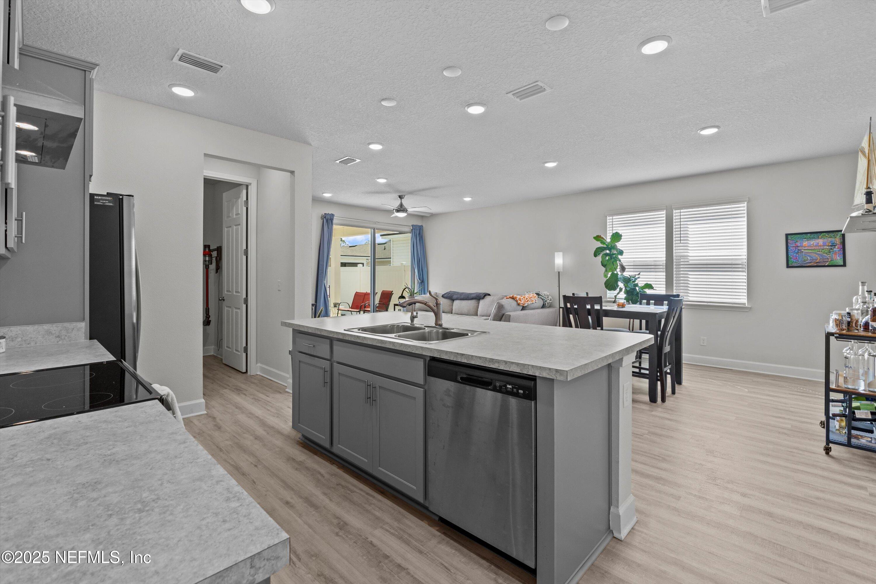 7091 Red Timber Road Jacksonville, FL 32244 - Photo 14 of 37 14-WGF7091RedTimberRd_014