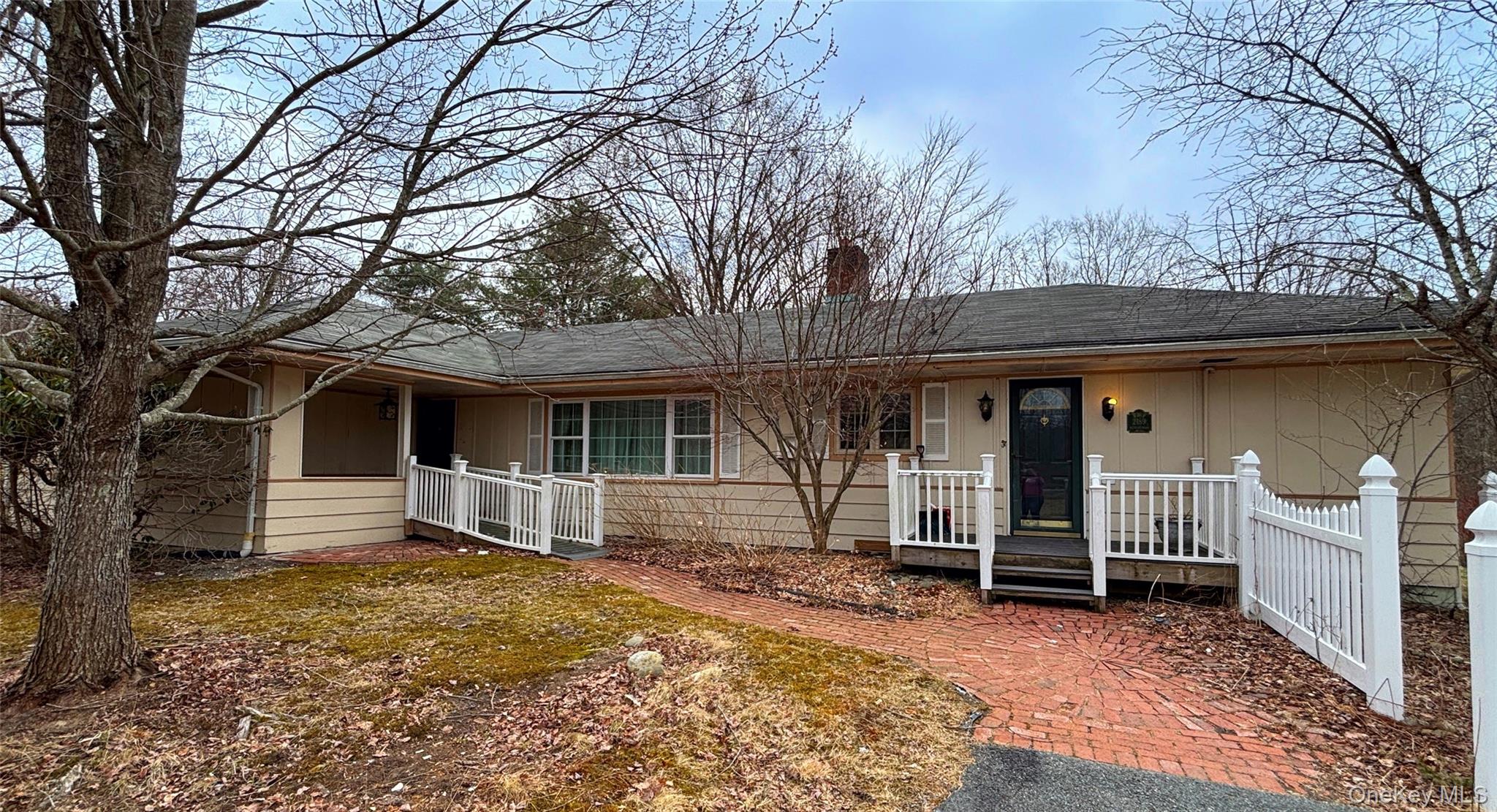 2189 Mt Hope Road Middletown, NY 10940 - Photo 1 of 1 a front view of a house with garden
