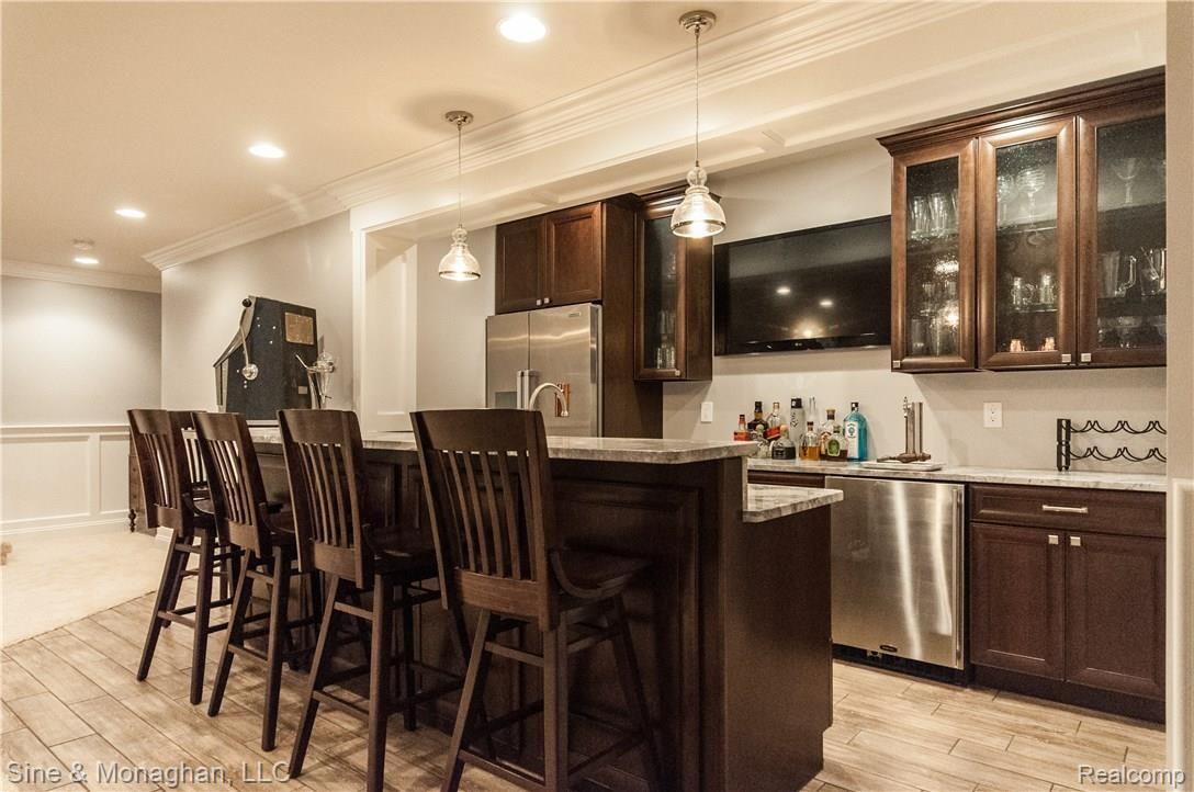 69621 Wildflower Lane Romeo, MI 48065 - Photo 29 of 32 Lower level bar/food prep area