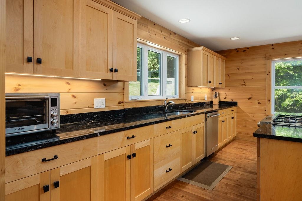 461 Harvey Mountain Road Barnet, VT 05821 - Photo 10 of 52