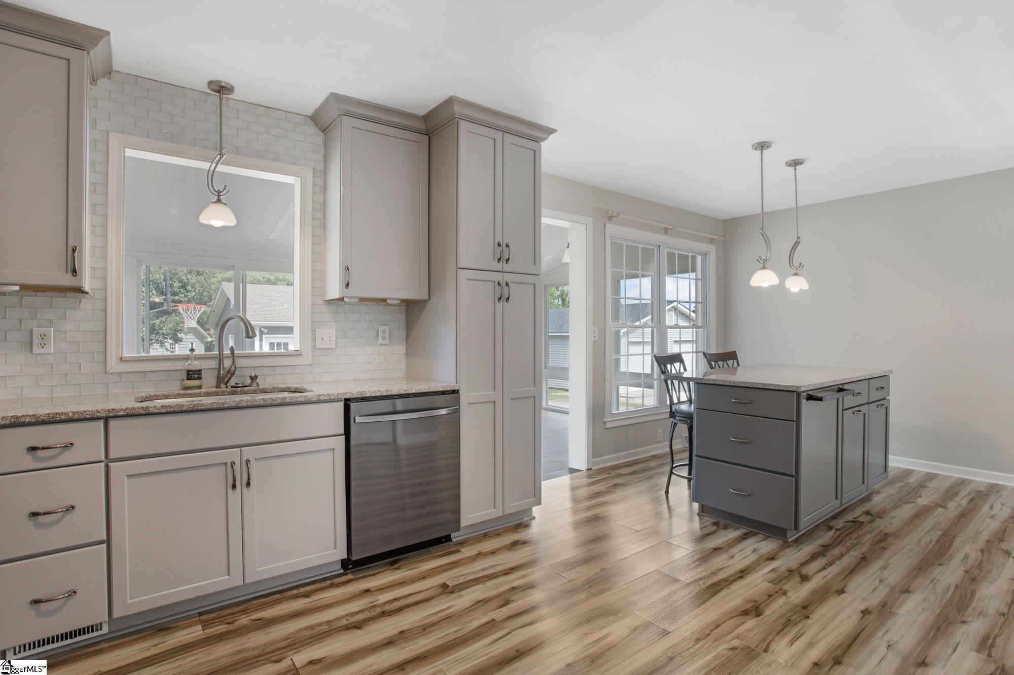 313 South Batesville Road Greer, SC 29650 - Photo 6 of 34 Gallery Image 6
