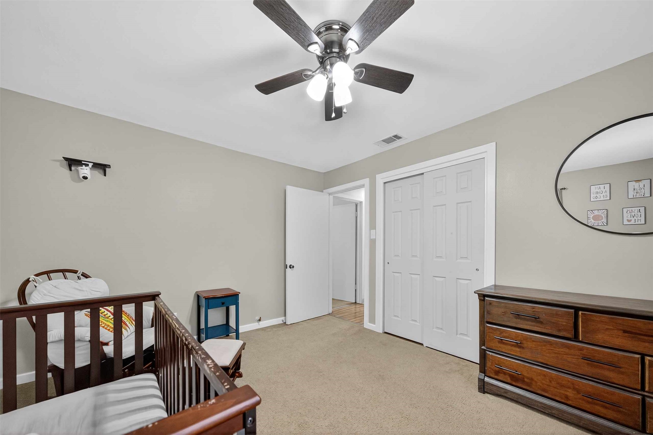 306 4th Street Palestine, TX 75803 - Photo 19 of 34 a living room with furniture