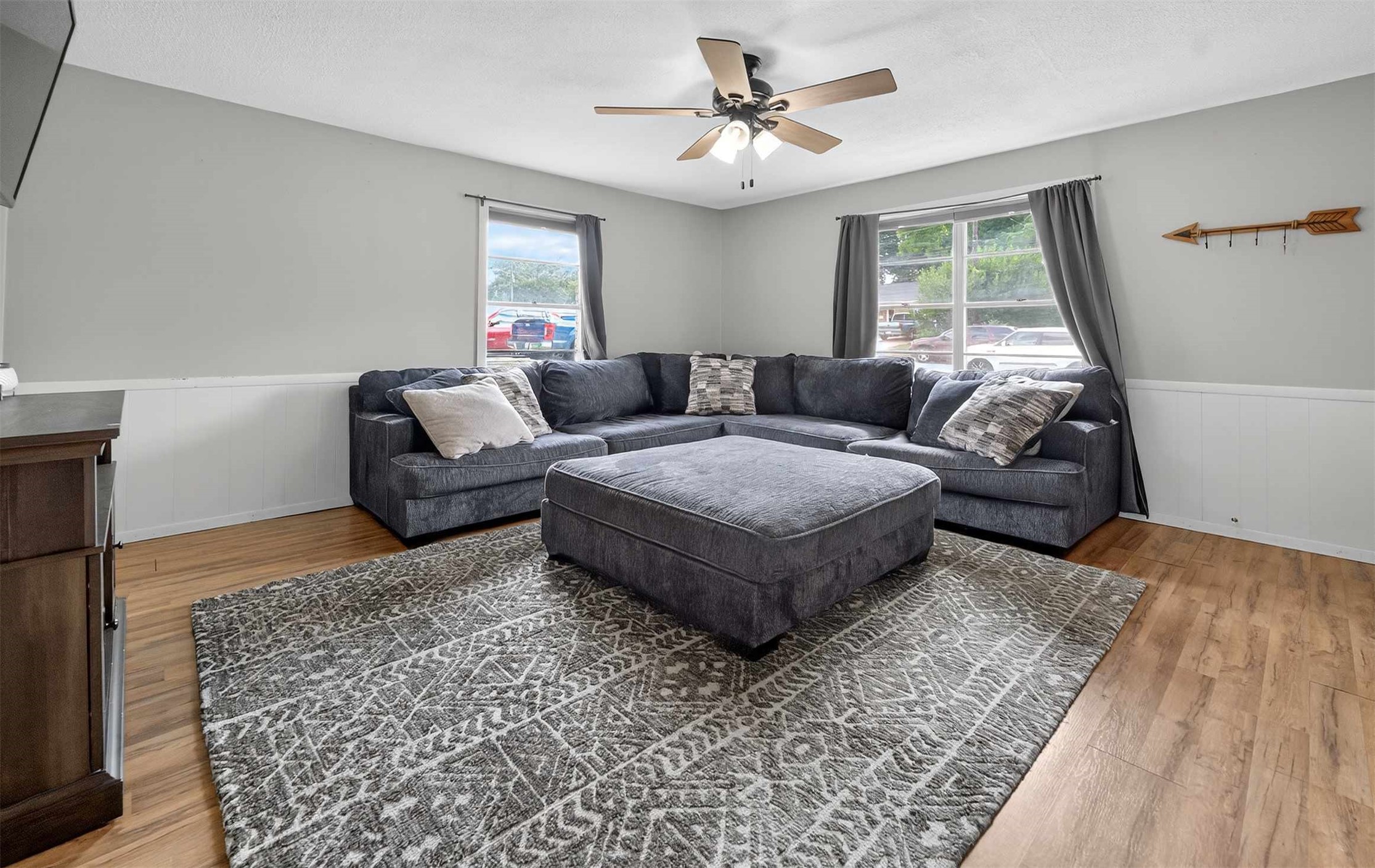 306 4th Street Palestine, TX 75803 - Photo 8 of 34 a living room with furniture and a large window