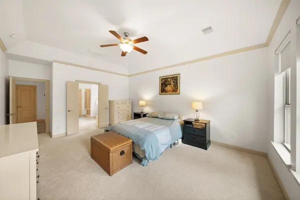 $998,000 | 15 Heather Bank Place, The Woodlands, TX 77382