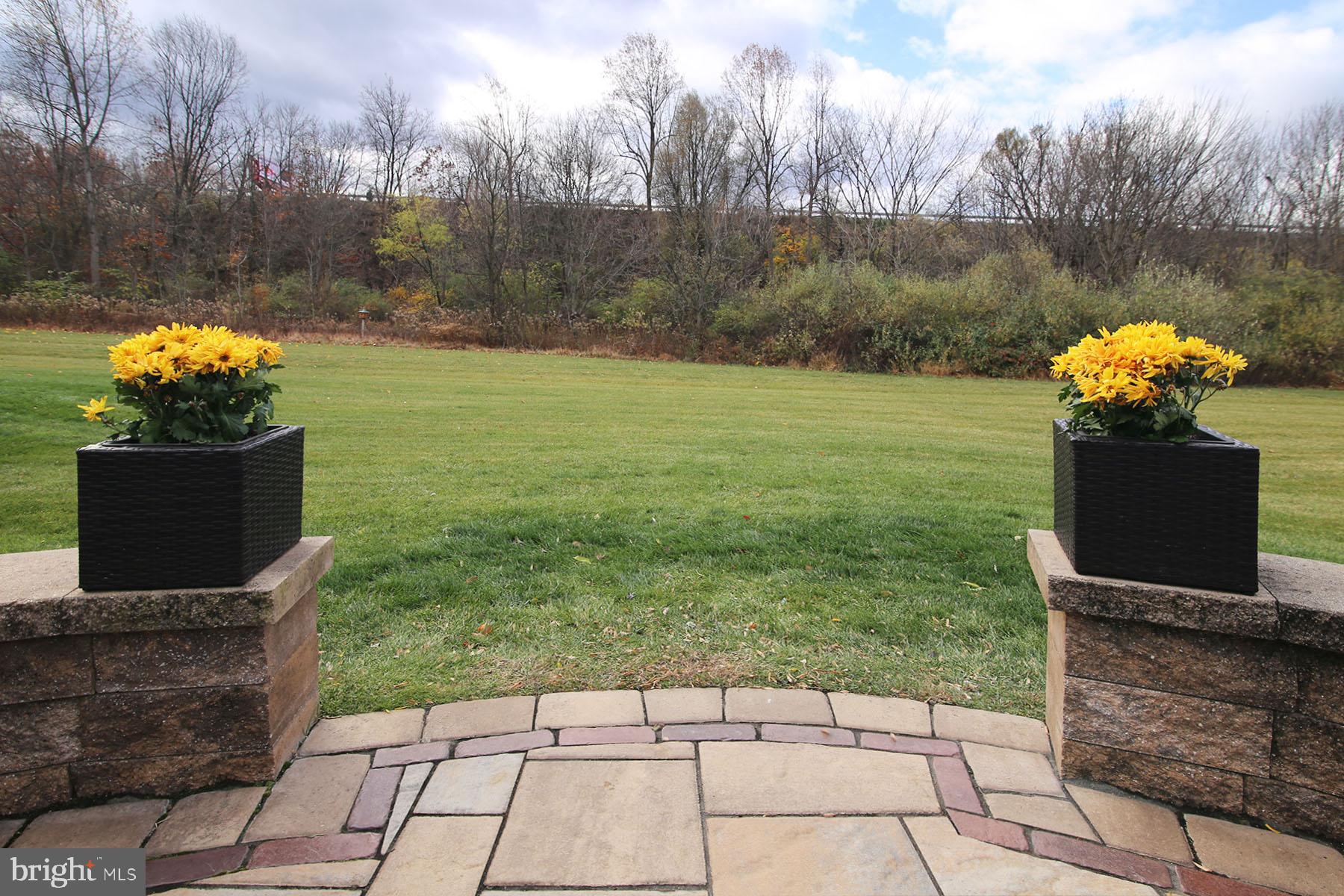 1122 Alden Way Lebanon, PA 17042 - Photo 35 of 66 a view of a garden with an ocean