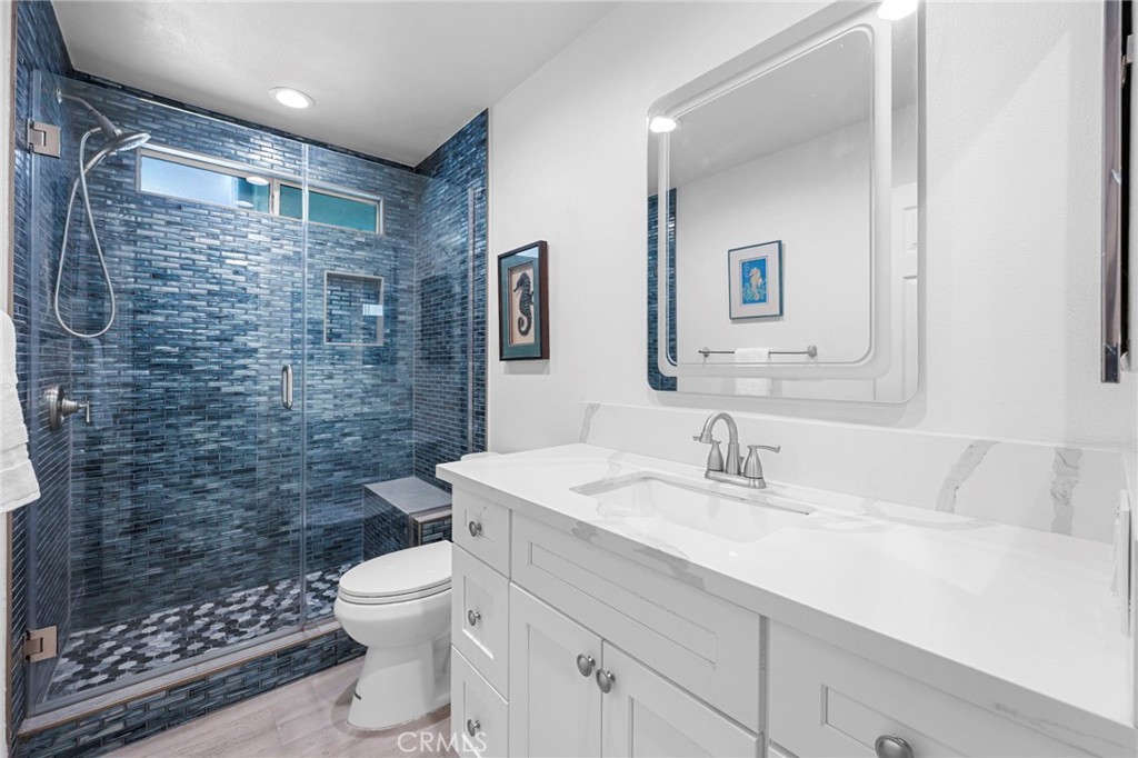 1657 Southport Drive Riverside, CA 92506 - Photo 16 of 41 DOWNSTAIRS SHOWER