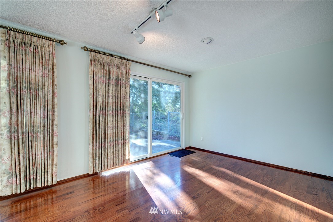 13025 Southeast 164th Street Renton, WA 98058 - Photo 14 of 22 Gallery Image 14