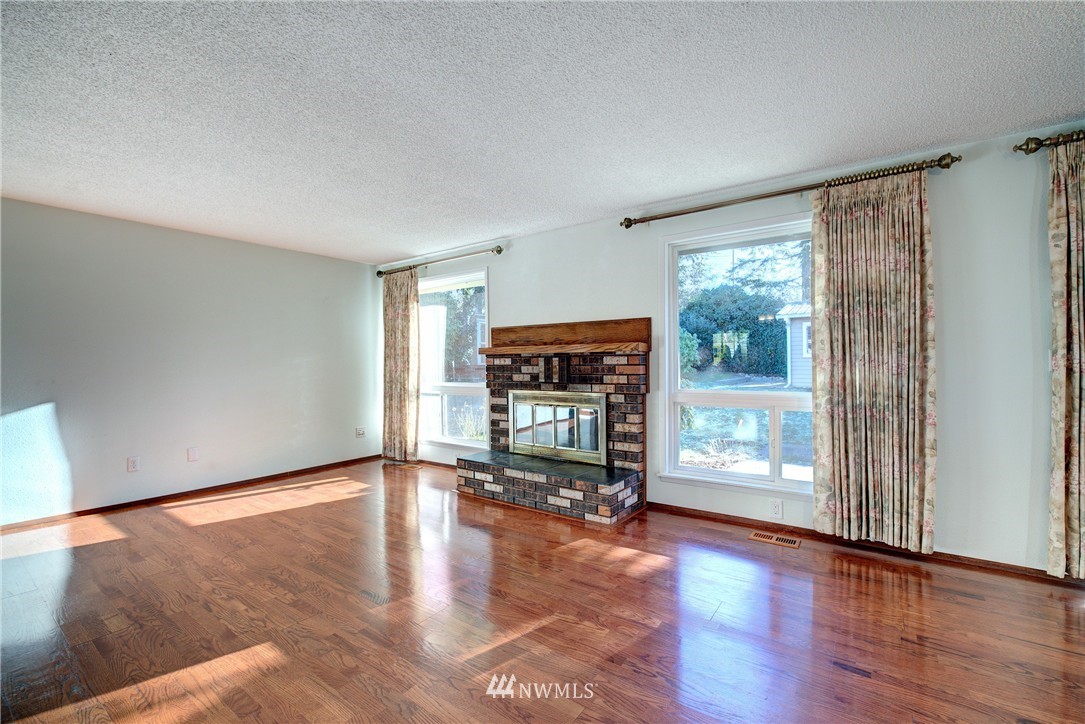 13025 Southeast 164th Street Renton, WA 98058 - Photo 3 of 22 Gallery Image 3