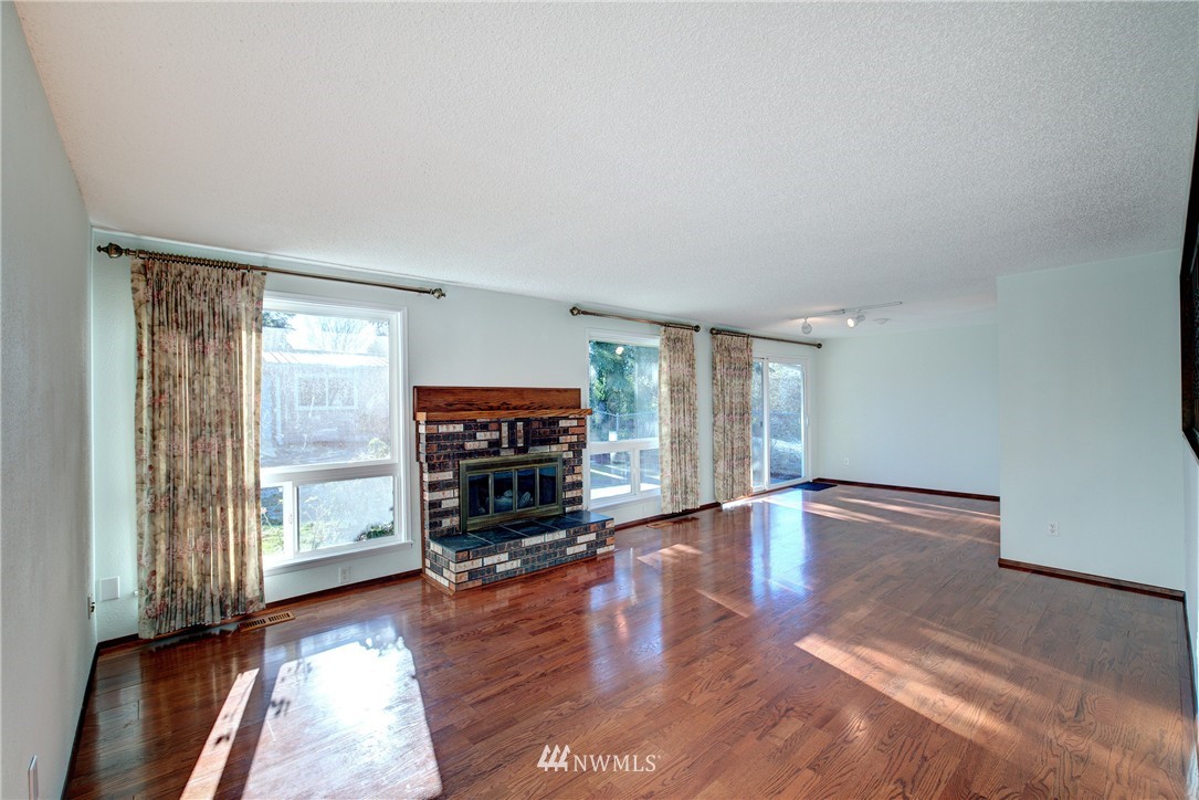 13025 Southeast 164th Street Renton, WA 98058 - Photo 4 of 22 Gallery Image 4