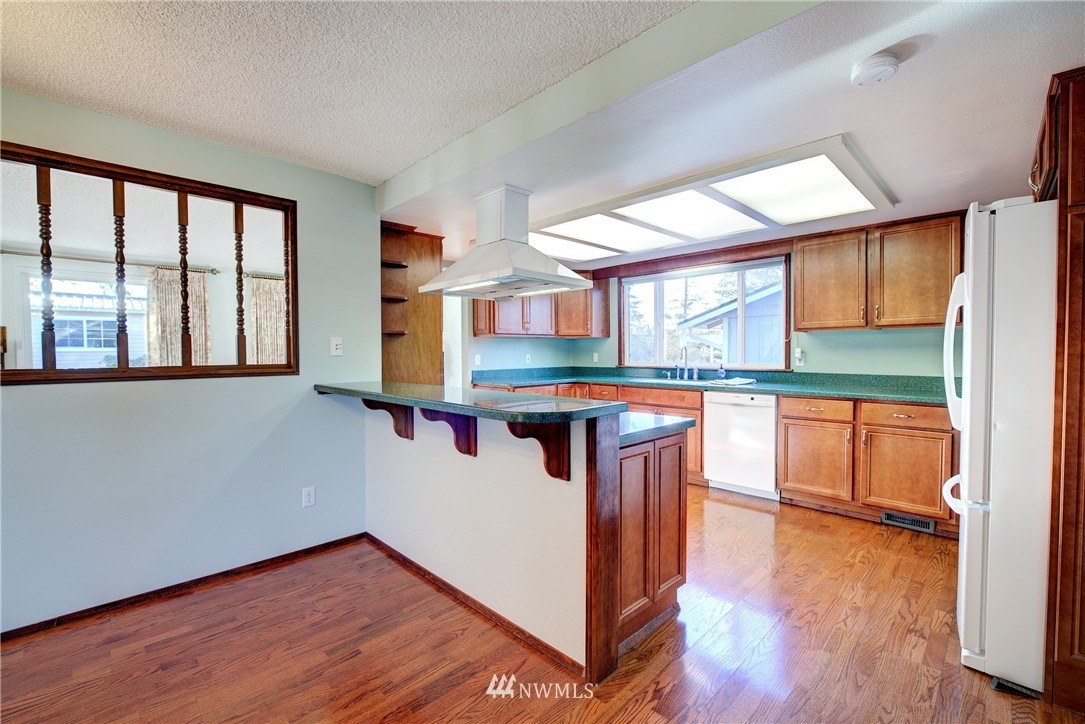 13025 Southeast 164th Street Renton, WA 98058 - Photo 7 of 22 Gallery Image 7