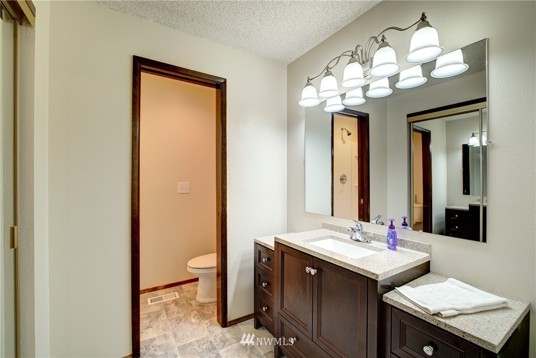 13025 Southeast 164th Street Renton, WA 98058 - Photo 9 of 22 Gallery Image 9
