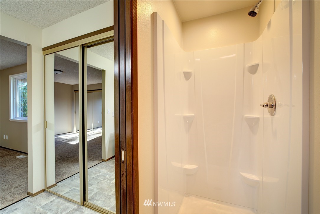 13025 Southeast 164th Street Renton, WA 98058 - Photo 10 of 22 Gallery Image 10