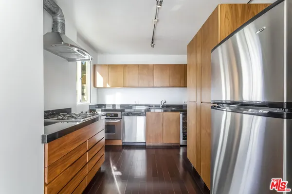 $5,600 | 8787 Shoreham Drive, Unit 610, West Hollywood, CA 90069