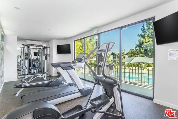 $5,600 | 8787 Shoreham Drive, Unit 610, West Hollywood, CA 90069