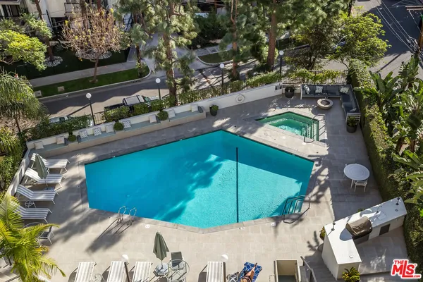 $5,600 | 8787 Shoreham Drive, Unit 610, West Hollywood, CA 90069