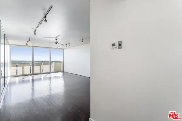 $5,600 | 8787 Shoreham Drive, Unit 610, West Hollywood, CA 90069