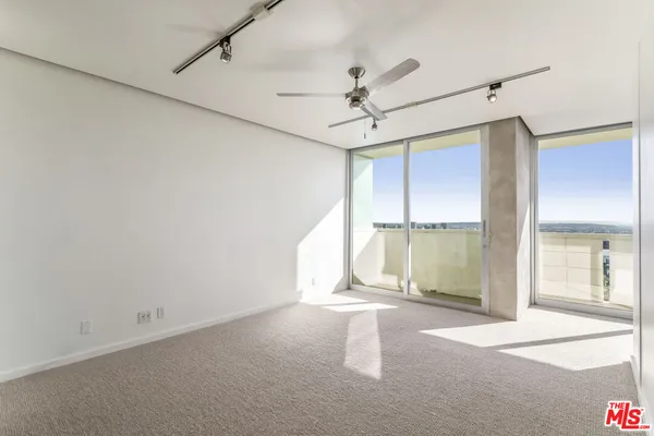 $5,600 | 8787 Shoreham Drive, Unit 610, West Hollywood, CA 90069