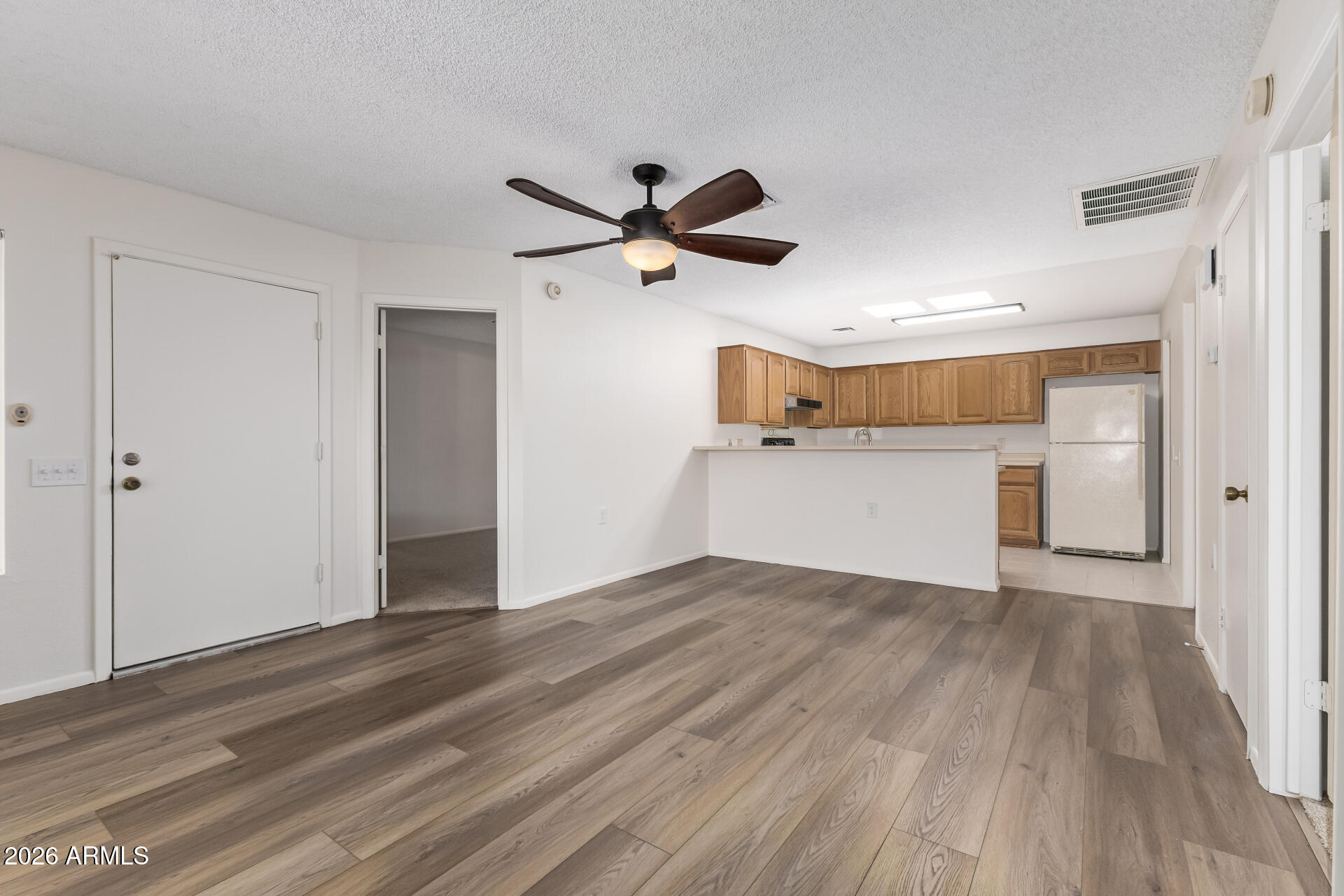 14300 West Bell Road, Unit 80 Surprise, AZ 85374 - Photo 6 of 36 Great Room