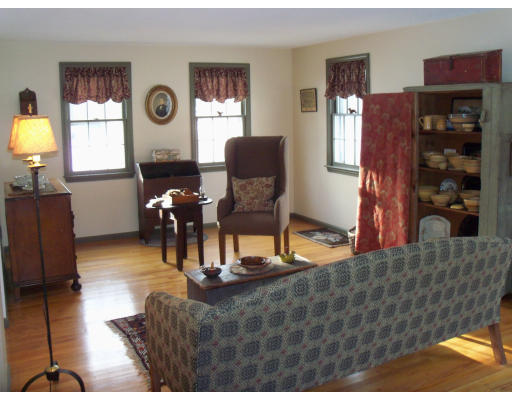87 Butternut Hollow Road West Springfield, MA 01089 - Photo 9 of 28 Gallery Image 9