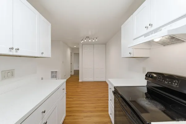 $190,000 | 423 Gregory Lane, Unit 28, Fairfield, CA 94533