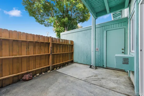 $190,000 | 423 Gregory Lane, Unit 28, Fairfield, CA 94533