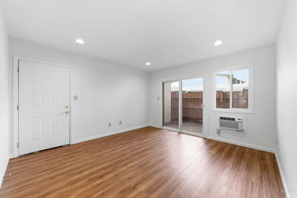 $190,000 | 423 Gregory Lane, Unit 28, Fairfield, CA 94533