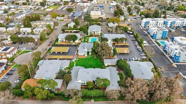 $190,000 | 423 Gregory Lane, Unit 28, Fairfield, CA 94533