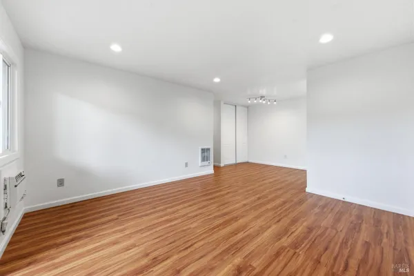 $190,000 | 423 Gregory Lane, Unit 28, Fairfield, CA 94533