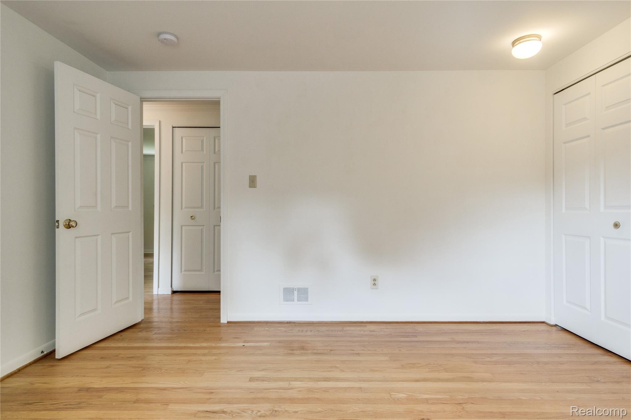 28815 Summerwood Road Farmington, MI 48334 - Photo 39 of 52 Interiors (43 of 50).jpg
