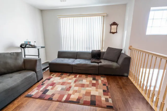 $430,000 | 232 Manor Drive, Buffalo Grove, IL 60089