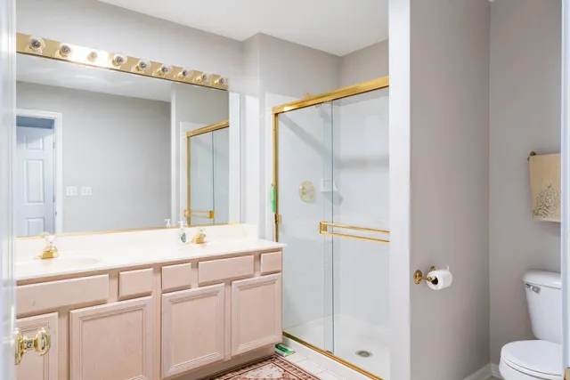 $430,000 | 232 Manor Drive, Buffalo Grove, IL 60089