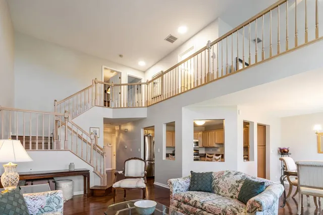 $430,000 | 232 Manor Drive, Buffalo Grove, IL 60089