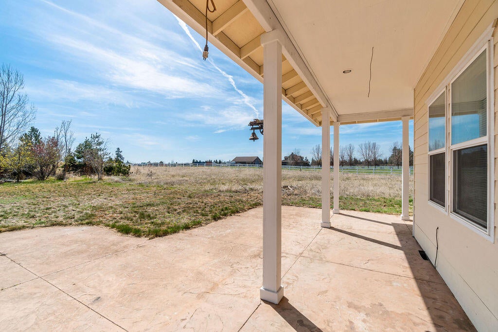 67350 Gist Road Bend, OR 97703 - Photo 39 of 61 RileyVisualsa-53