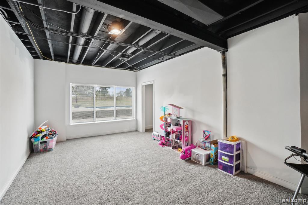 5911 Hartland Road Fenton, MI 48430 - Photo 34 of 45 Gallery Image 34