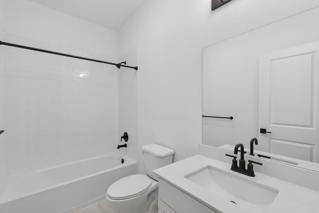 $235,840 | 432 Monarch Trail, Huntsville, TX 77340