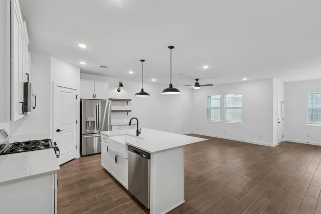 $235,840 | 432 Monarch Trail, Huntsville, TX 77340