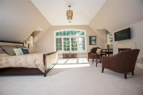 471 Grove Street Needham, MA 02492 - Photo 19 of 27 Gallery Image 19
