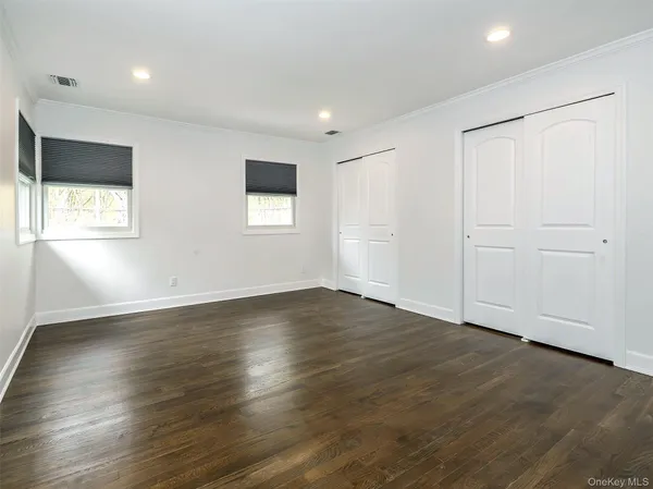 $6,000 | 1 Milford Lane, Glen Cove, NY 11542
