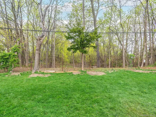 $6,000 | 1 Milford Lane, Glen Cove, NY 11542