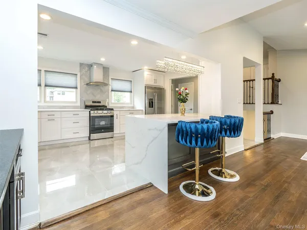 $6,000 | 1 Milford Lane, Glen Cove, NY 11542