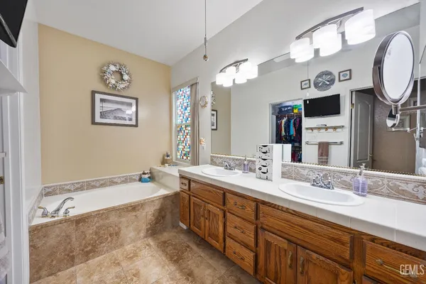 $459,550 | Undisclosed Address, Bakersfield, CA 93311