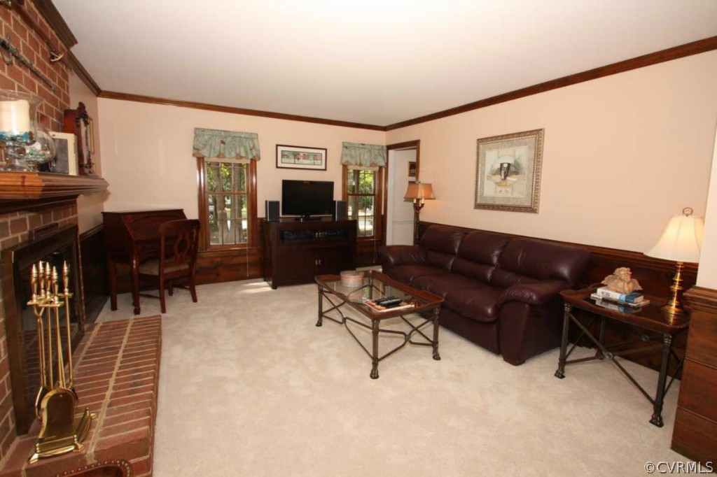 2141 Corner Rock Road Midlothian, VA 23113 - Photo 10 of 22 a living room with furniture and a piano
