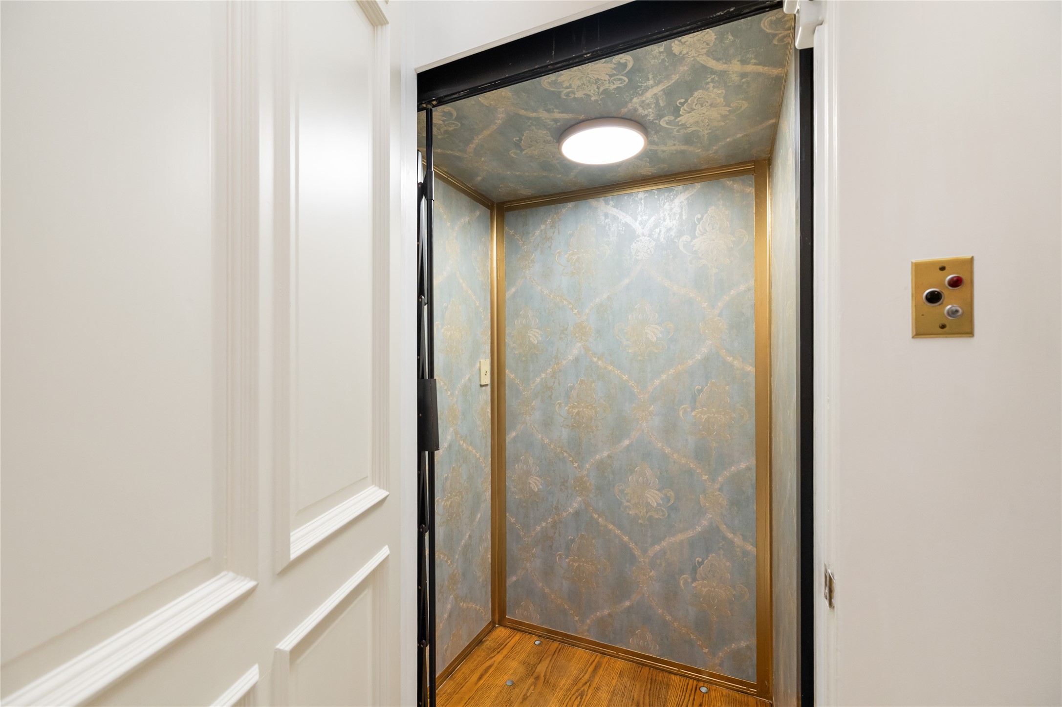 205 Grogans Point Road The Woodlands, TX 77380 - Photo 28 of 49