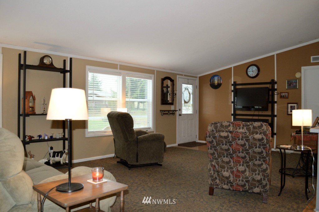 17221 Camas Run Lane Southwest Rochester, WA 98579 - Photo 3 of 18