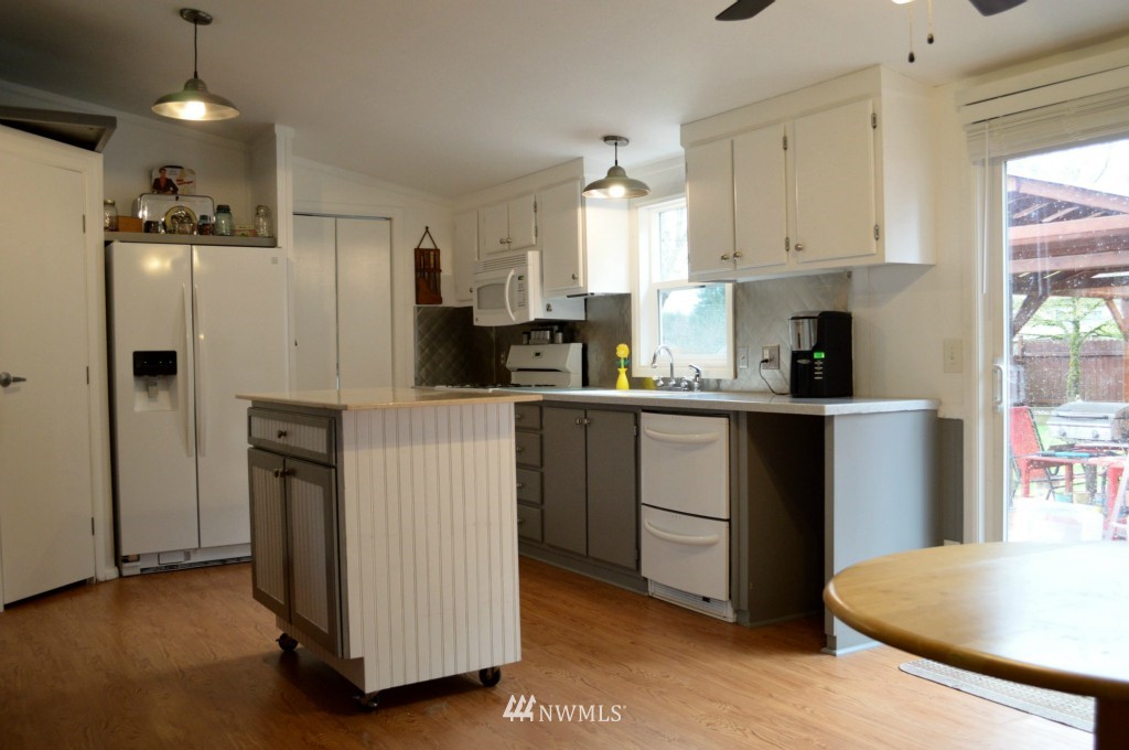 17221 Camas Run Lane Southwest Rochester, WA 98579 - Photo 5 of 18