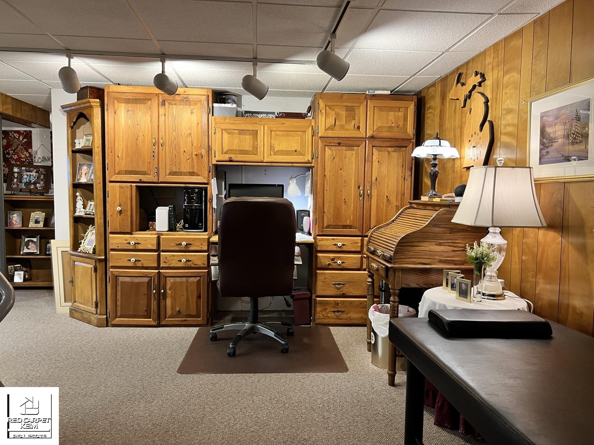 2437 North Vassar Road Burton, MI 48509 - Photo 22 of 27 50123536-21.JPG