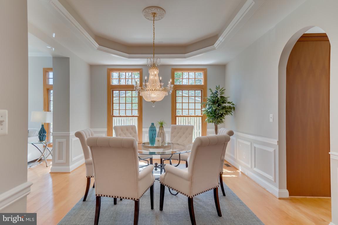 204 Adahi Road Southeast Vienna, VA 22180 - Photo 11 of 58 Formal Dining Room