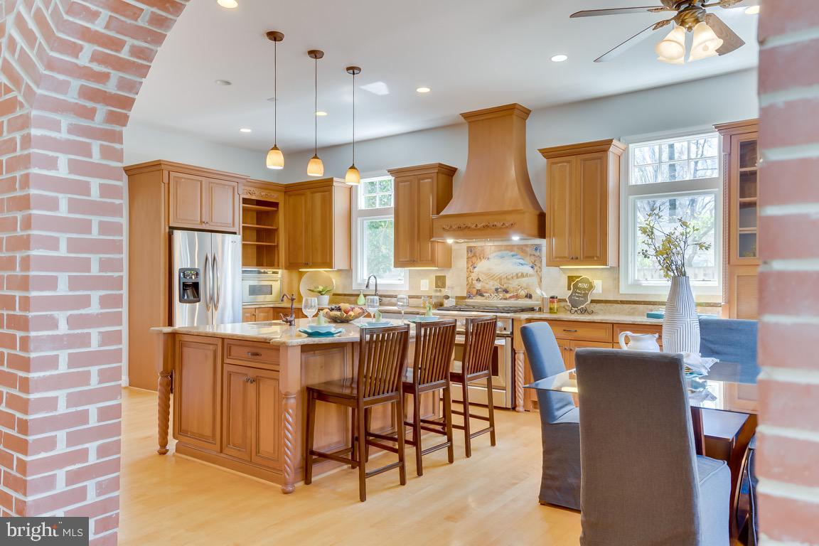 204 Adahi Road Southeast Vienna, VA 22180 - Photo 14 of 58 Chefs Kitchen!