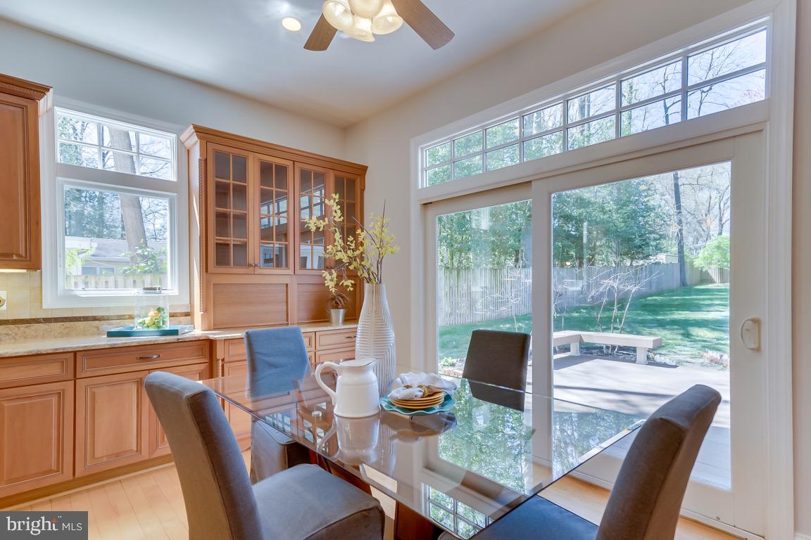 204 Adahi Road Southeast Vienna, VA 22180 - Photo 16 of 58 Breakfast area