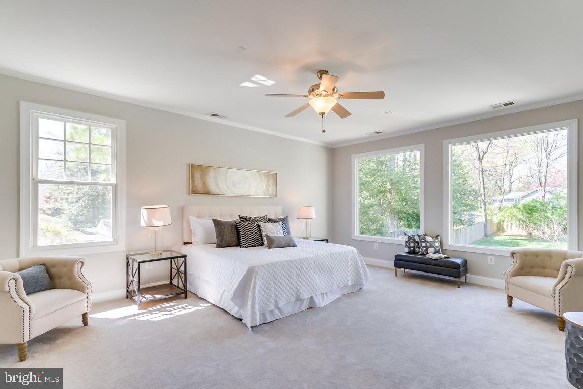 204 Adahi Road Southeast Vienna, VA 22180 - Photo 24 of 58 Master Bedroom